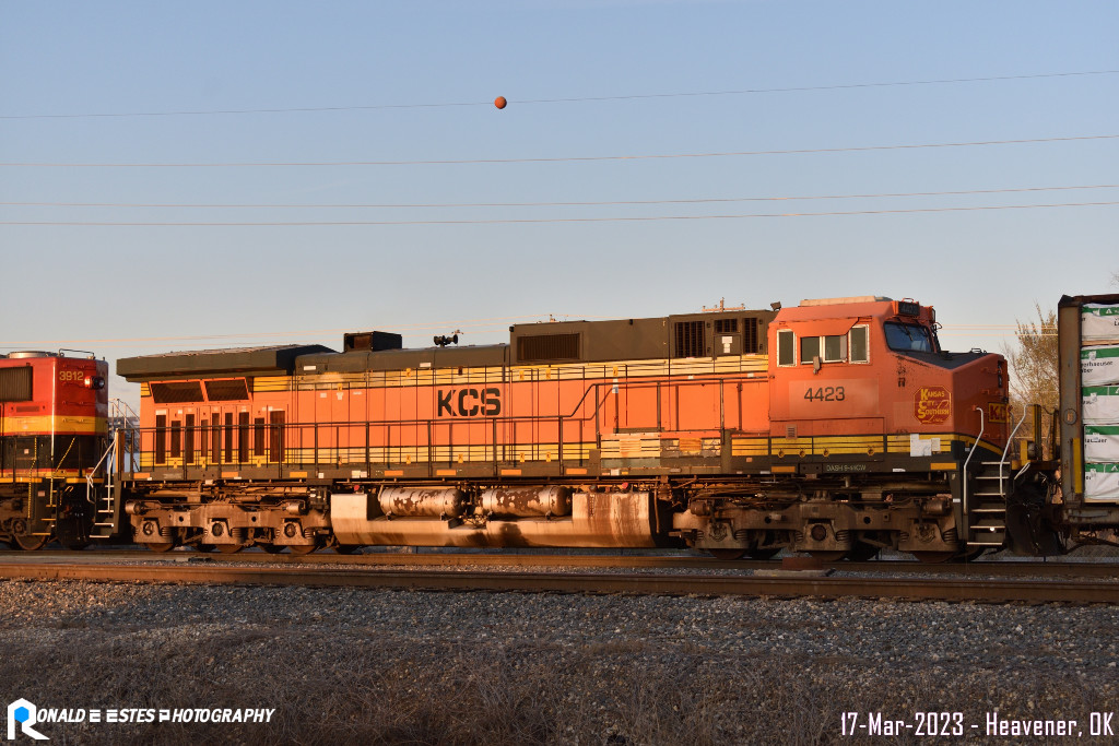 PRN2023030296_499 Kansas City Southern KCS 4423 Dash9-44CW